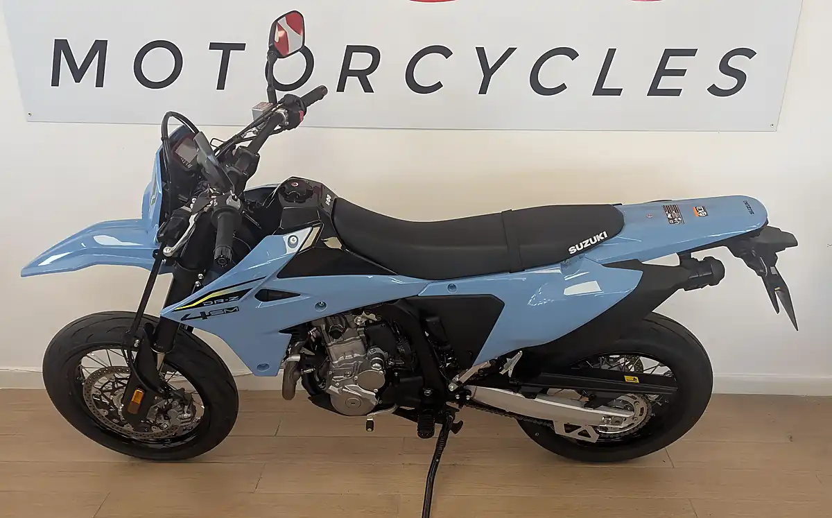 Used 2025 Suzuki DR-Z4SM 400 Constant Mesh Grey - Interior and Exterior details 9