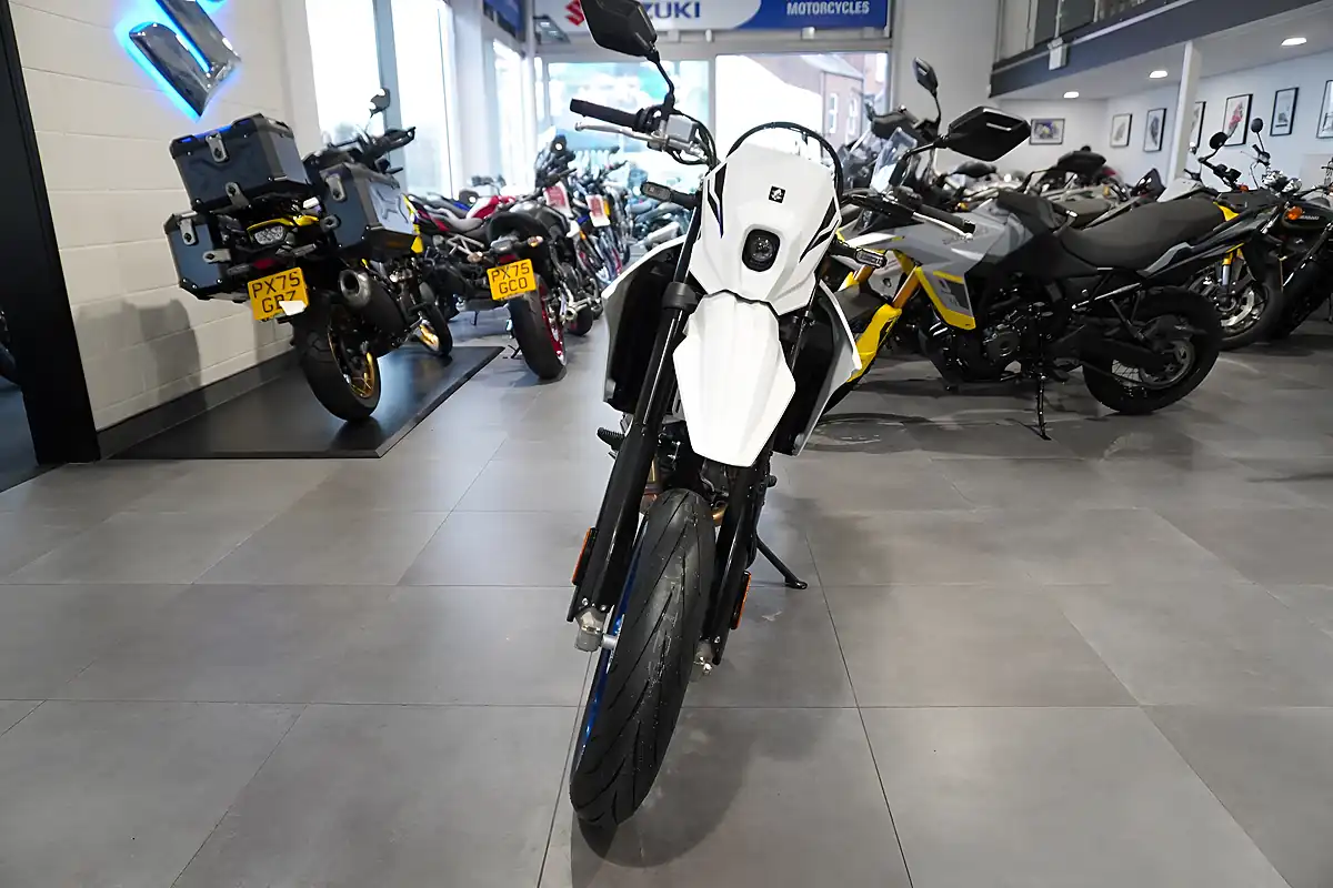 Used 2025 Suzuki DRZ400SM White - Interior and Exterior details 3