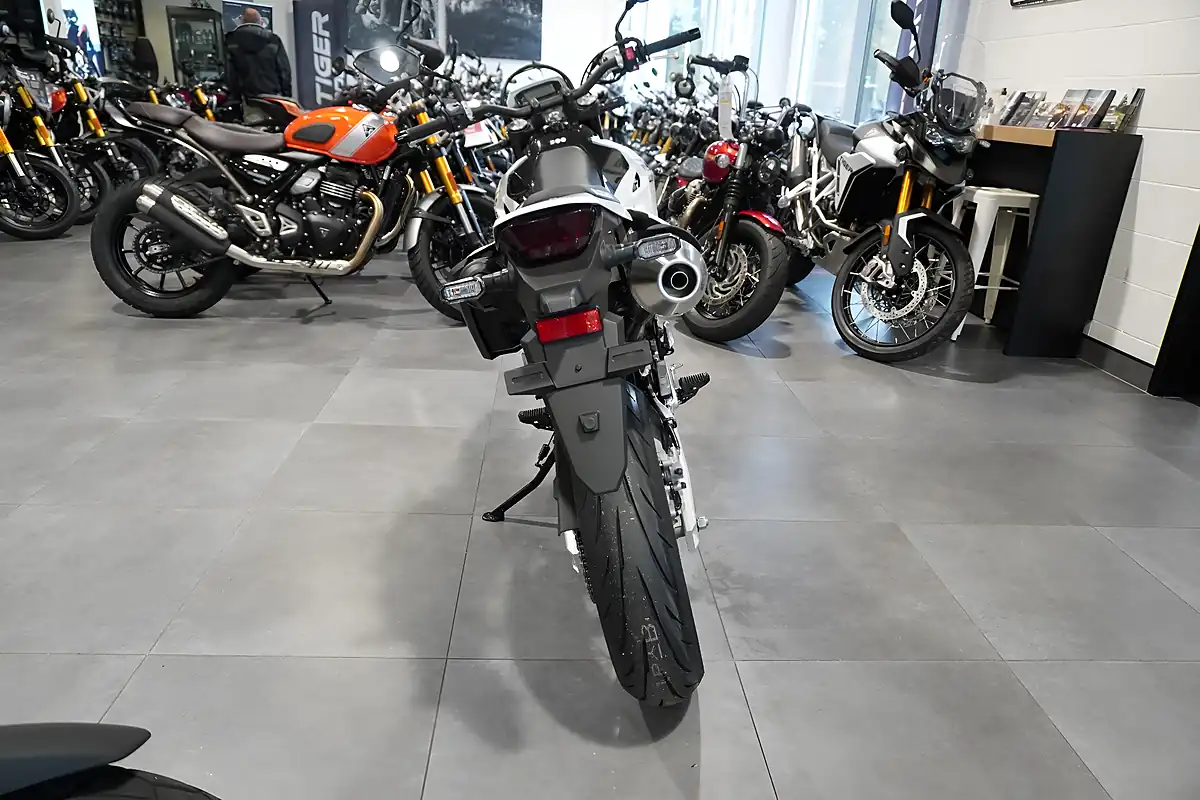 Used 2025 Suzuki DRZ400SM White - Interior and Exterior details 4