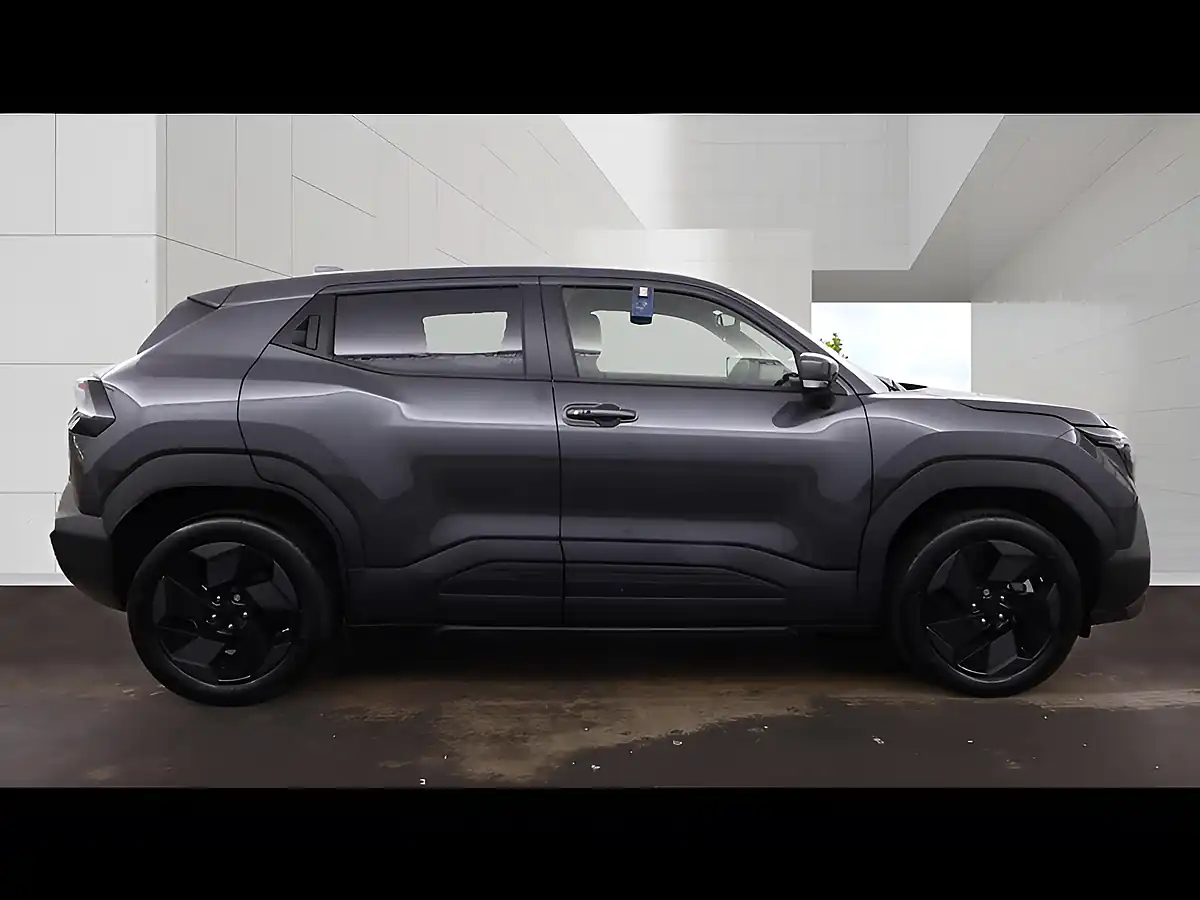Used 2025 Suzuki E Vitara Motion Grey - Interior and Exterior details 5
