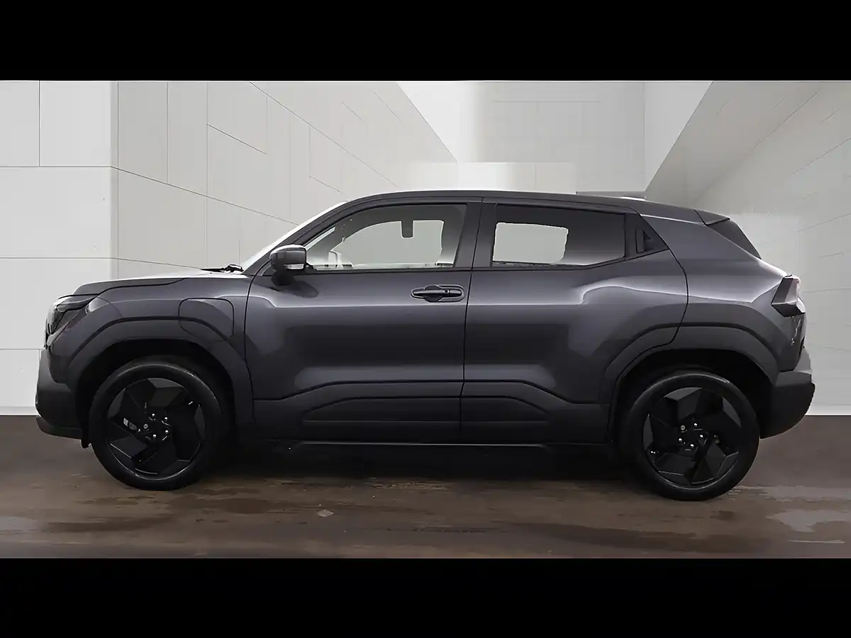 Used 2025 Suzuki E Vitara Motion Grey - Interior and Exterior details 6
