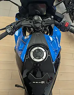 Used 2025 Suzuki GSX-8R 800 Blue - Interior and Exterior details 12