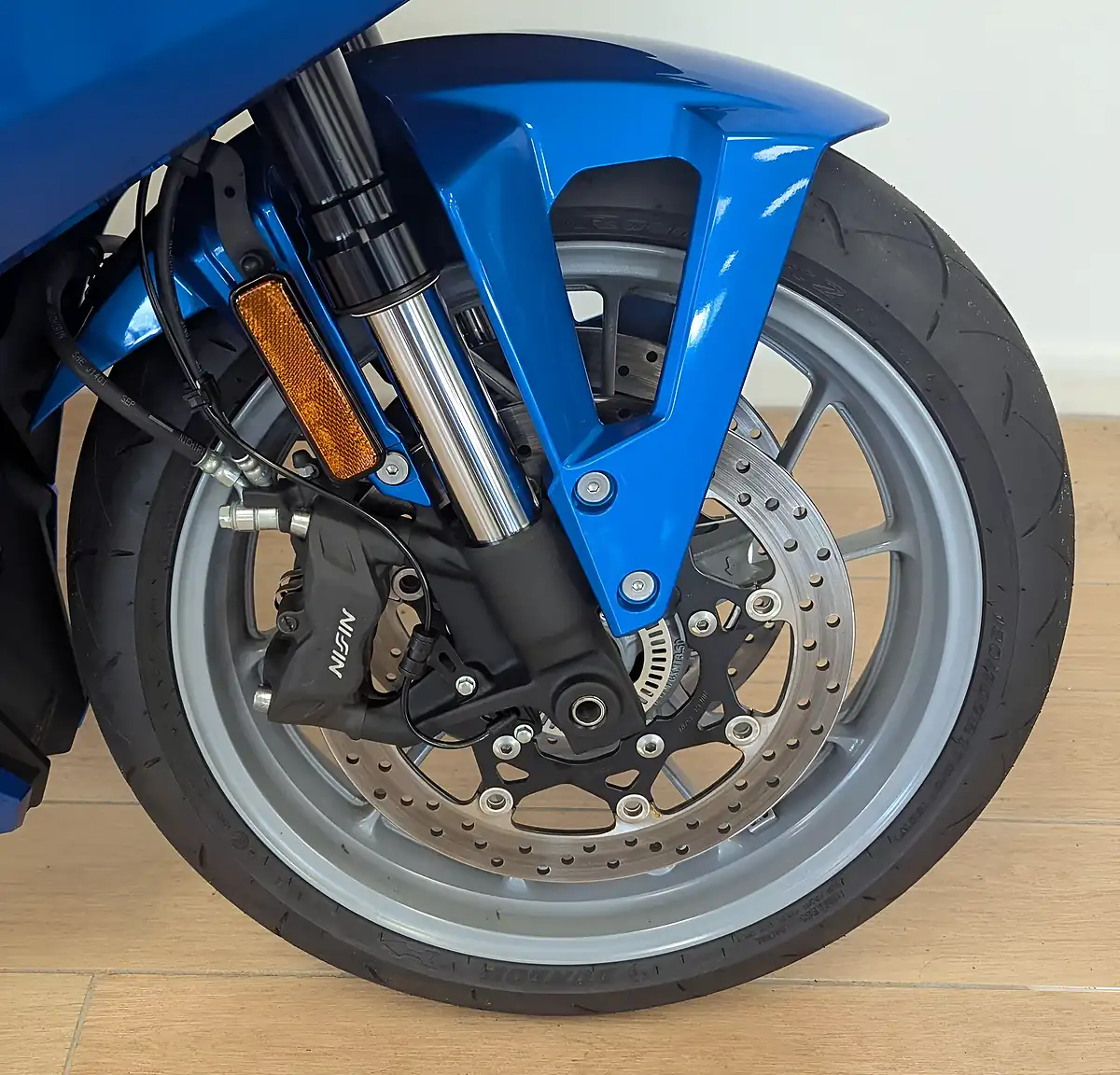 Used 2025 Suzuki GSX-8R 800 Blue - Interior and Exterior details 15