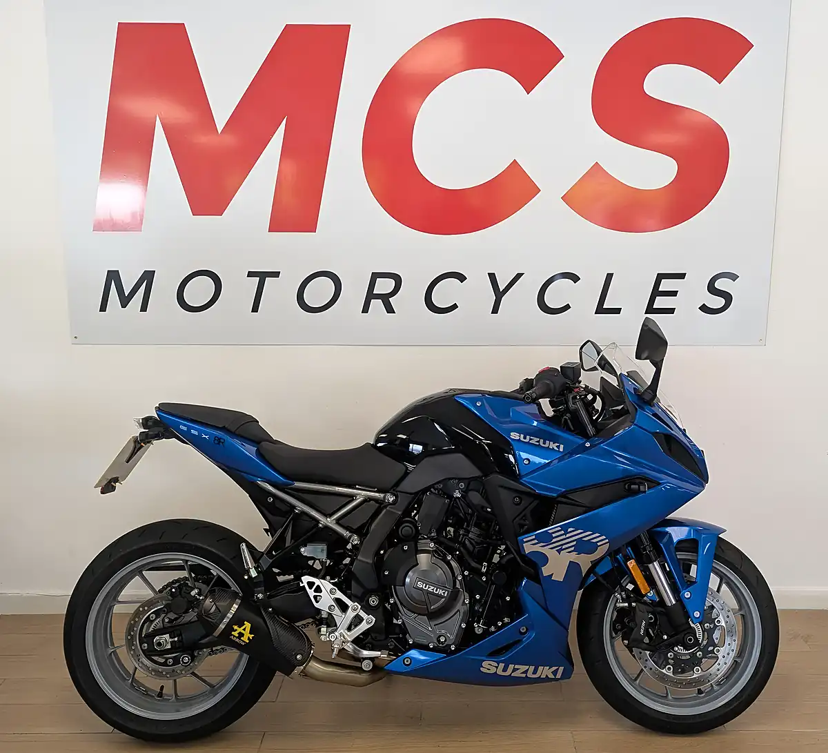 Used 2025 Suzuki GSX-8R 800 Blue - Interior and Exterior details 2