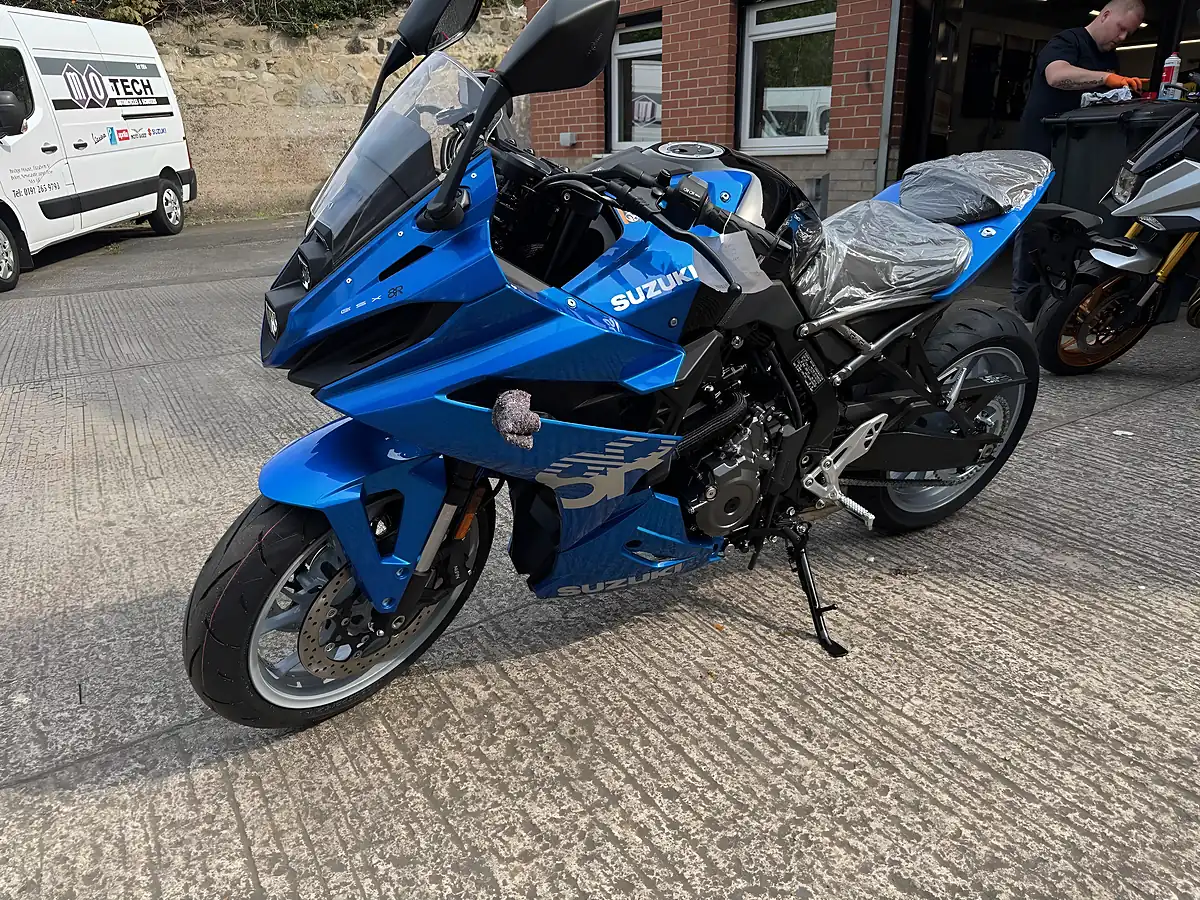 Used 2025 Suzuki GSX-8R 800 - Interior and Exterior details 6