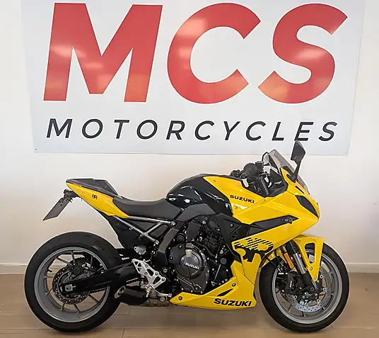 2025 Suzuki GSX-8R 800 KIIRO