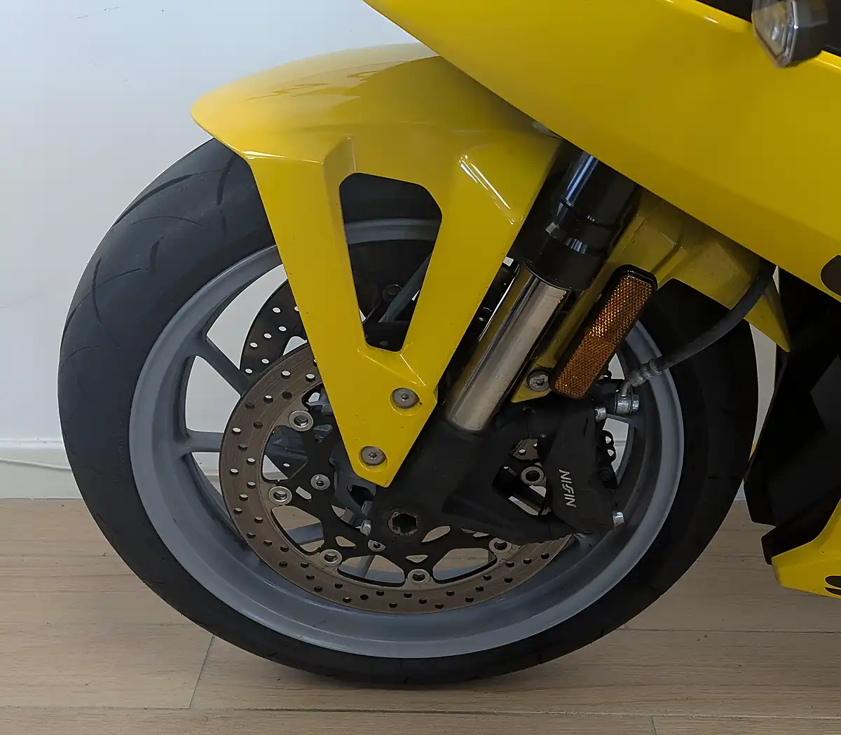Used 2025 Suzuki GSX-8R 800 Kiiro Yellow - Interior and Exterior details 17