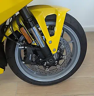 Used 2025 Suzuki GSX-8R 800 Kiiro Yellow - Interior and Exterior details 18