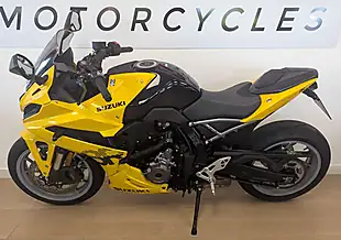 Used 2025 Suzuki GSX-8R 800 Kiiro Yellow - Interior and Exterior details 4