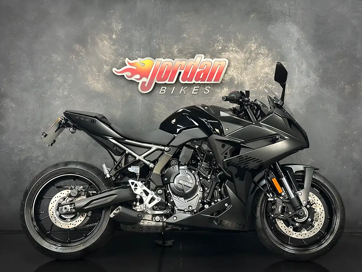 Used 2025 Suzuki GSX-8R Black - Front View