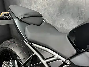 Used 2025 Suzuki GSX-8R Black - Interior and Exterior details 12
