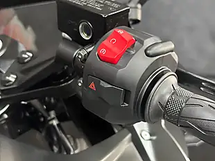 Used 2025 Suzuki GSX-8R Black - Interior and Exterior details 14