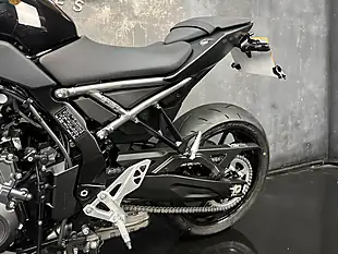 Used 2025 Suzuki GSX-8R Black - Interior and Exterior details 18