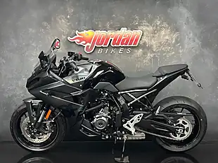 Used 2025 Suzuki GSX-8R Black - Interior and Exterior details 2