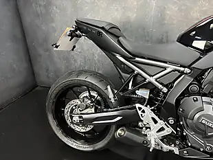 Used 2025 Suzuki GSX-8R Black - Interior and Exterior details 7