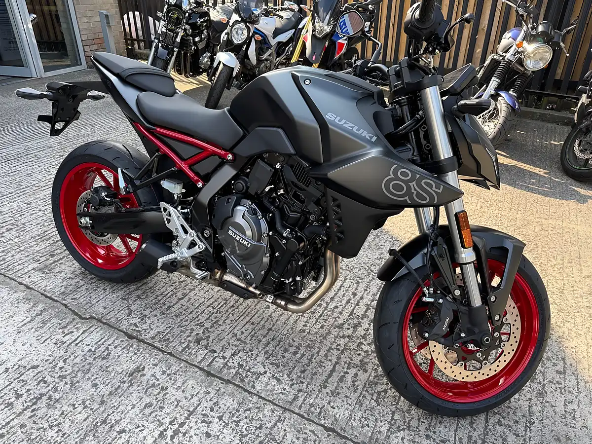 Used 2025 Suzuki GSX-8S 800 - Front View