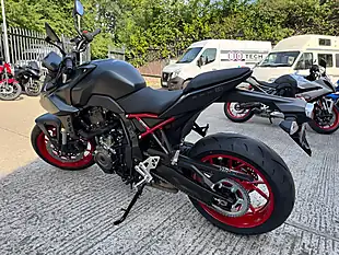 Used 2025 Suzuki GSX-8S 800 - Interior and Exterior details 3