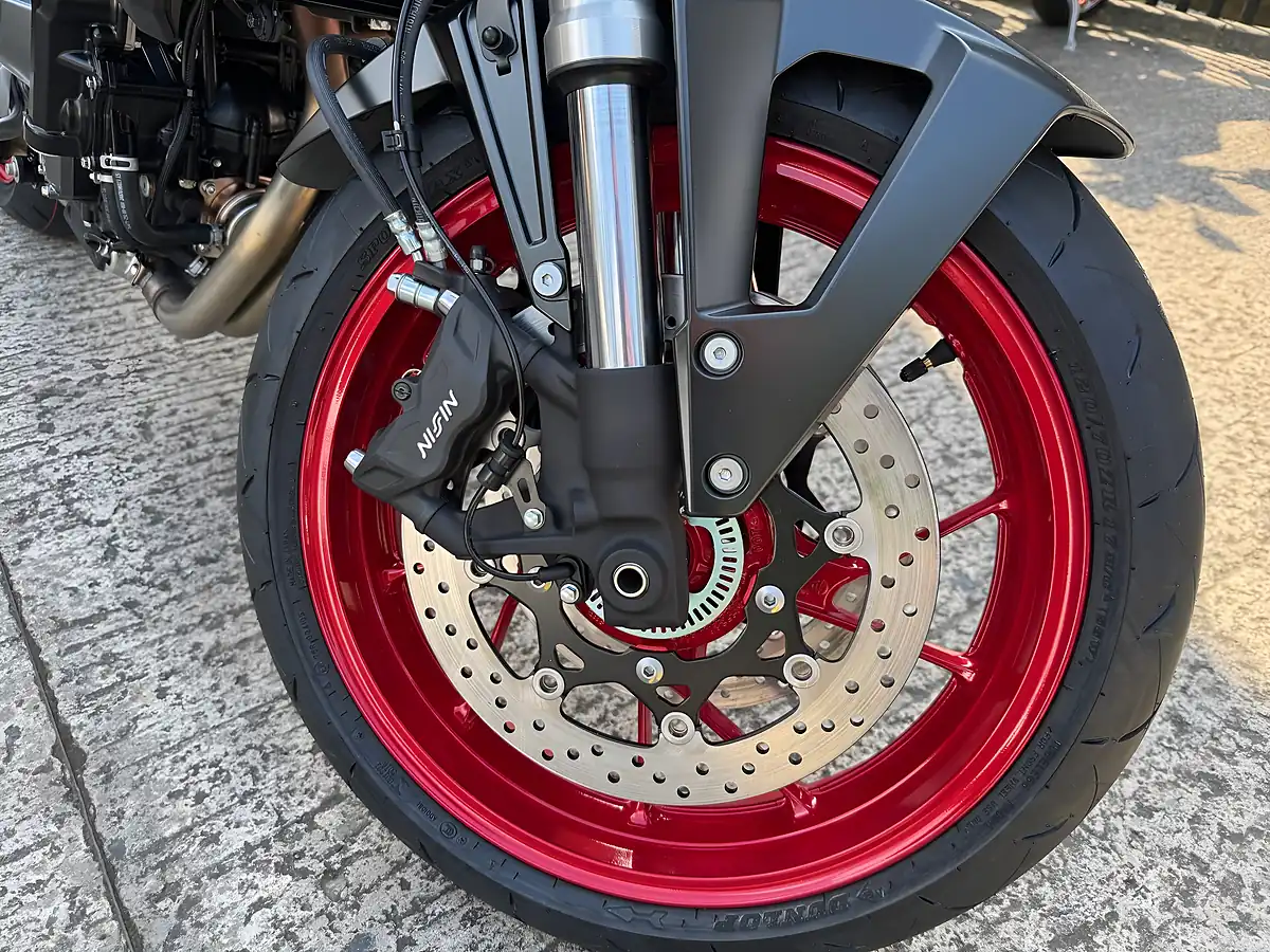 Used 2025 Suzuki GSX-8S 800 - Interior and Exterior details 5