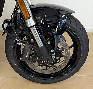 Used 2025 Suzuki GSX-8S Black - Interior and Exterior details 17