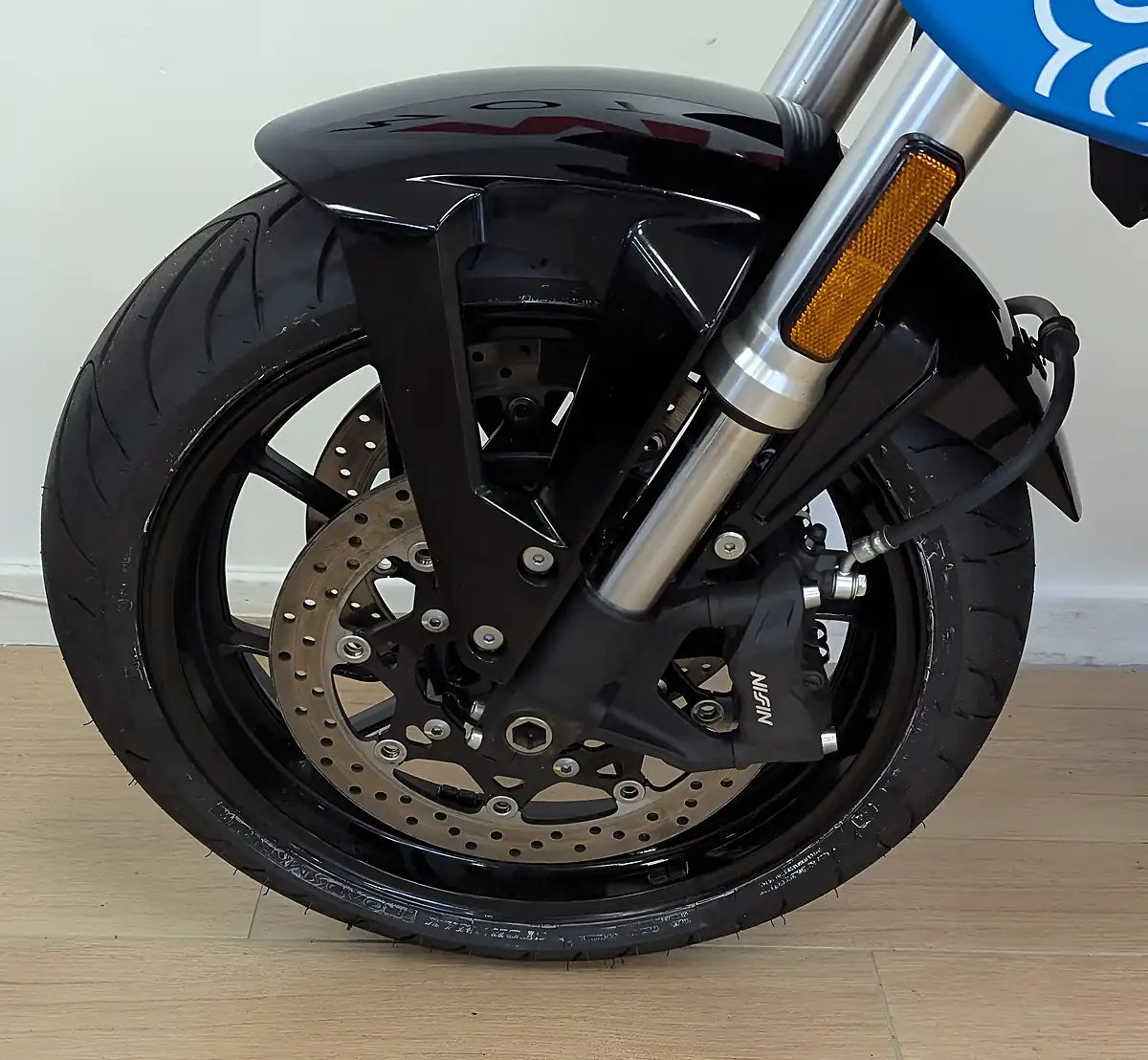 Used 2025 Suzuki GSX-8S Black - Interior and Exterior details 18