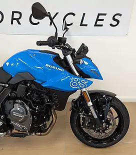 Used 2025 Suzuki GSX-8S Black - Interior and Exterior details 19
