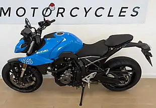 Used 2025 Suzuki GSX-8S Black - Interior and Exterior details 3