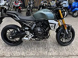 Used 2025 Suzuki GSX-8T Green - Interior and Exterior details 2