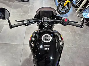Used 2025 Suzuki GSX-8TT Glass Sparkle Black - Interior and Exterior details 6
