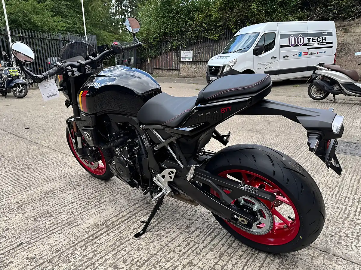Used 2025 Suzuki GSX-8TT - Interior and Exterior details 4