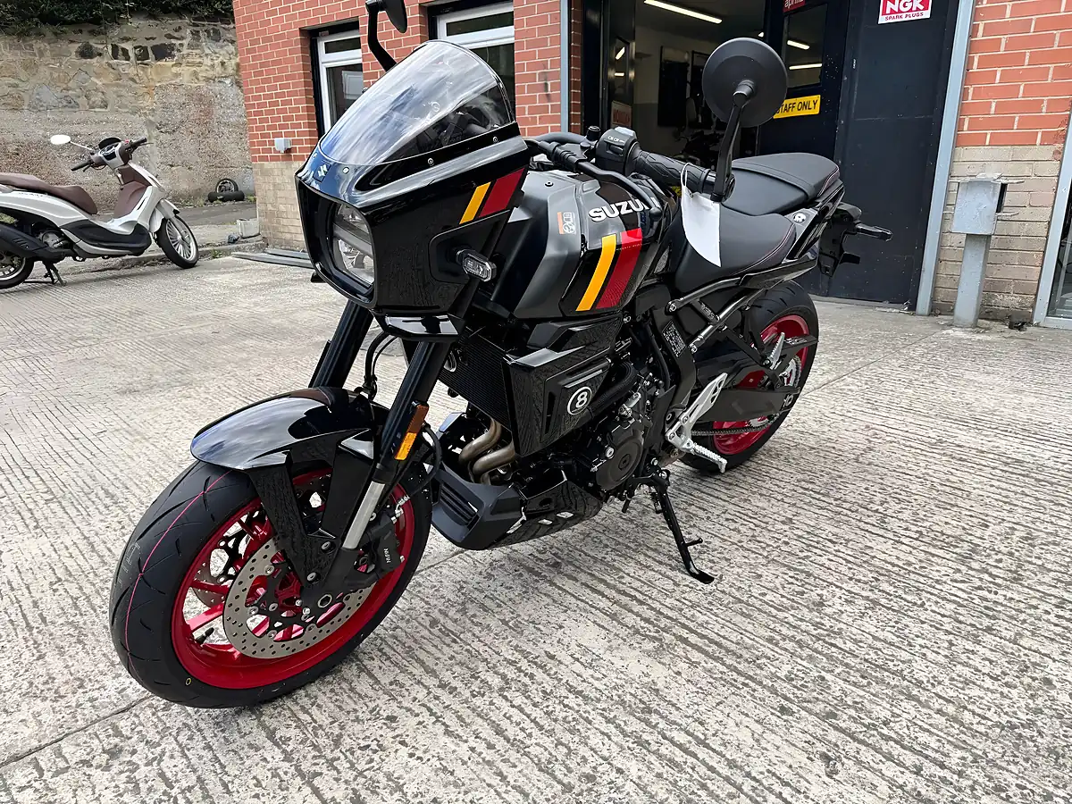 Used 2025 Suzuki GSX-8TT - Interior and Exterior details 6