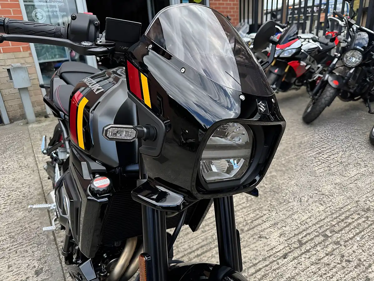Used 2025 Suzuki GSX-8TT - Interior and Exterior details 7