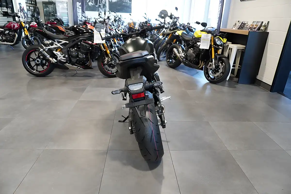 Used 2025 Suzuki GSX-8TT Matt Shadow Green - Interior and Exterior details 4