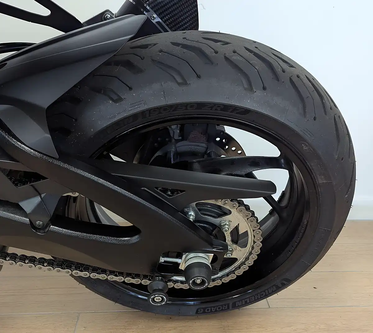 Used 2025 Suzuki GSX-S1000 1000 Black - Interior and Exterior details 12