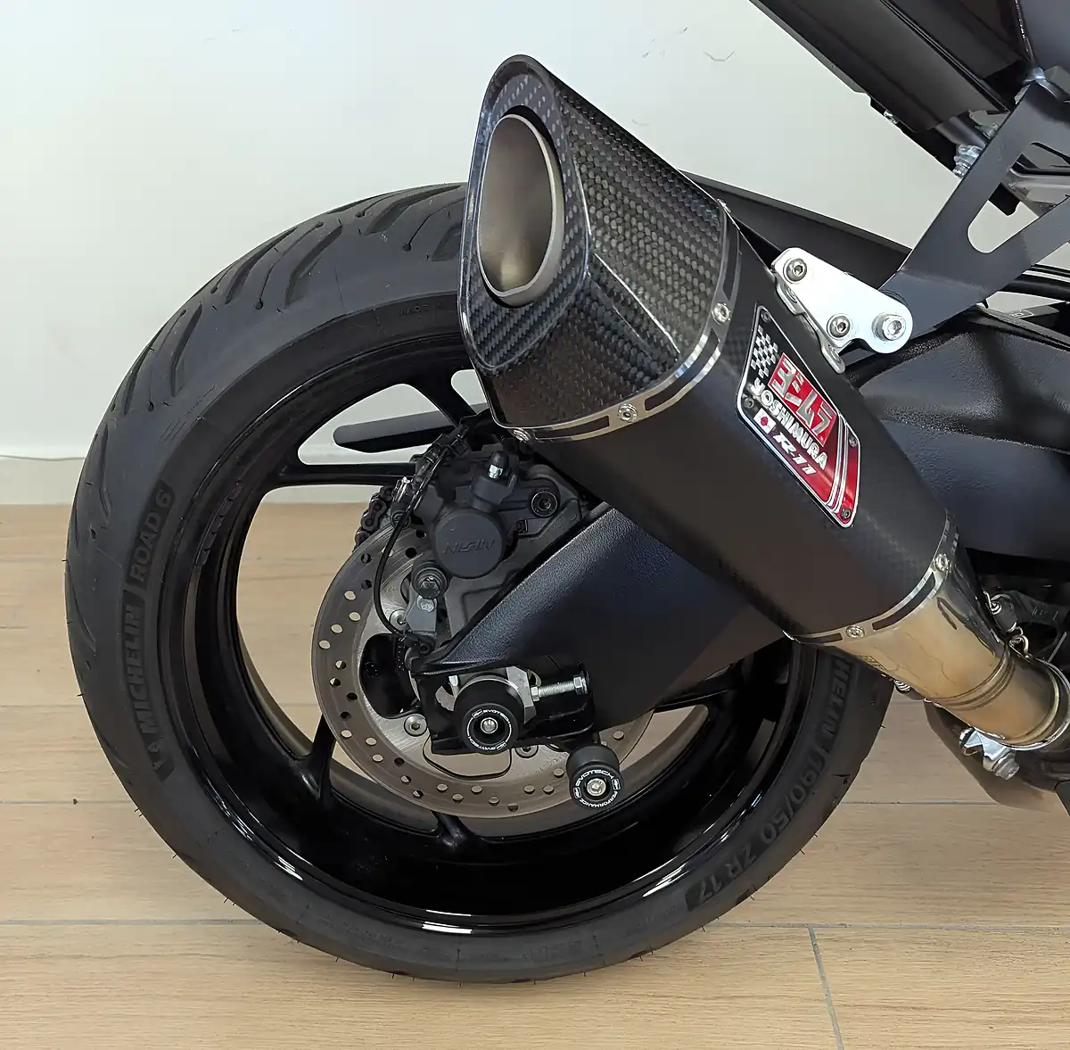 Used 2025 Suzuki GSX-S1000 1000 Black - Interior and Exterior details 13