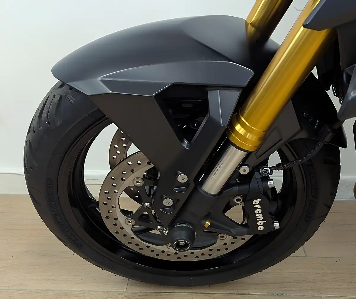 Used 2025 Suzuki GSX-S1000 1000 Black - Interior and Exterior details 16
