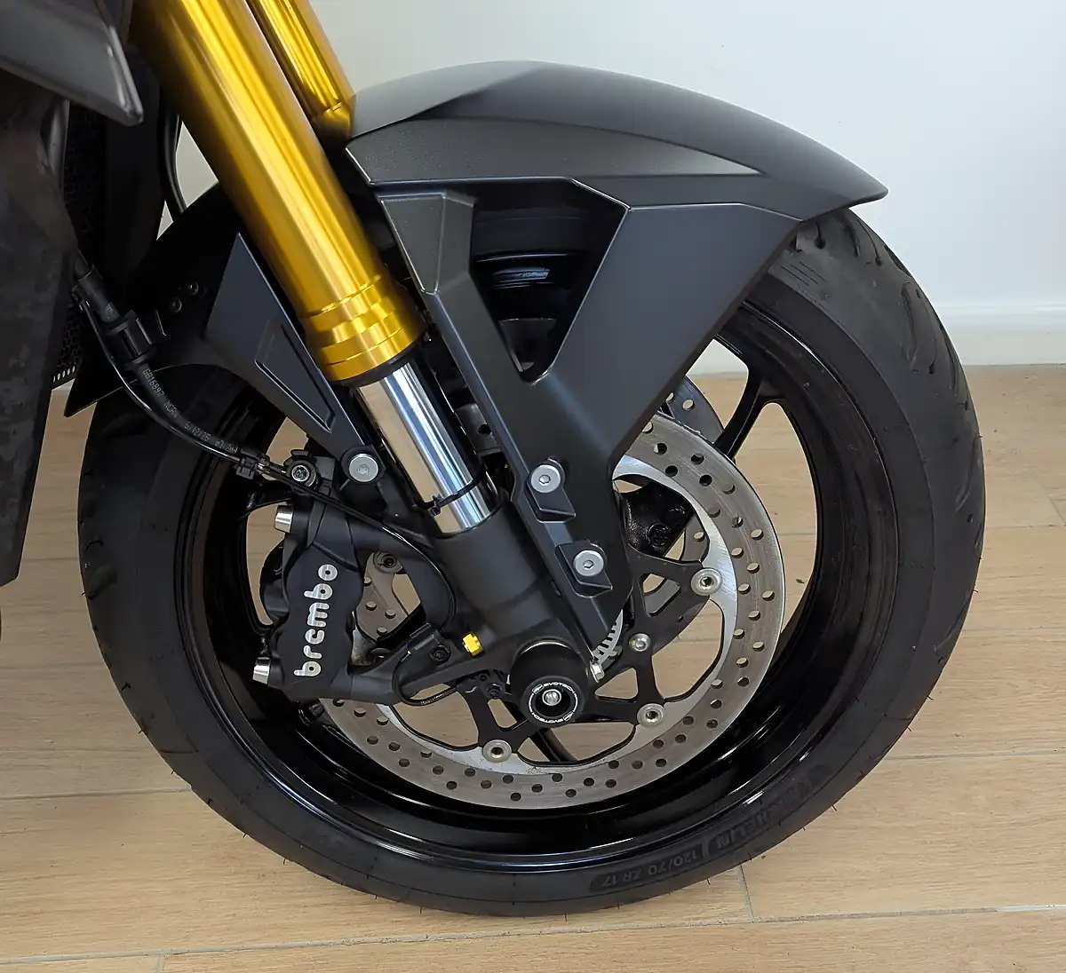 Used 2025 Suzuki GSX-S1000 1000 Black - Interior and Exterior details 17