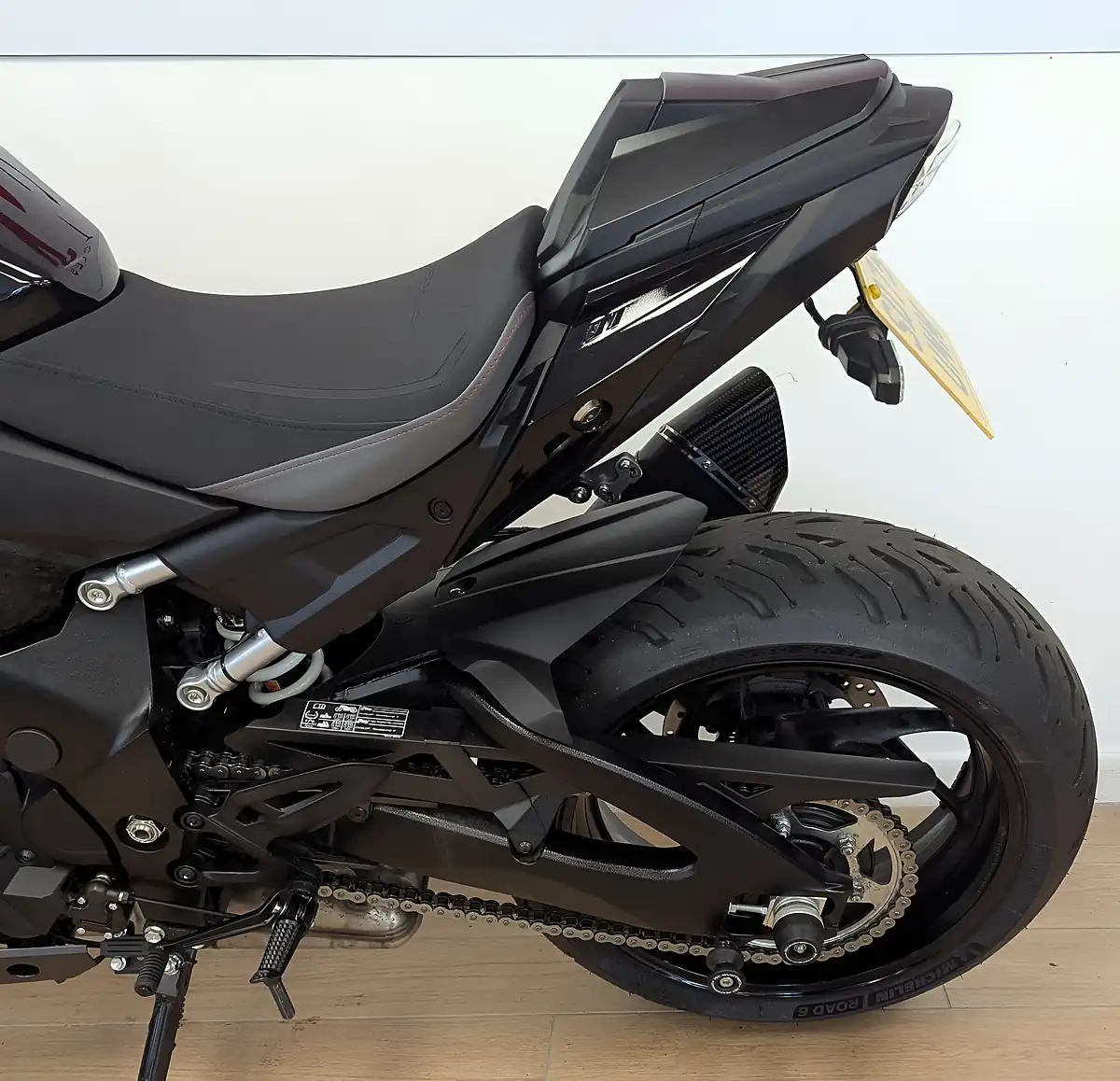Used 2025 Suzuki GSX-S1000 1000 Black - Interior and Exterior details 18