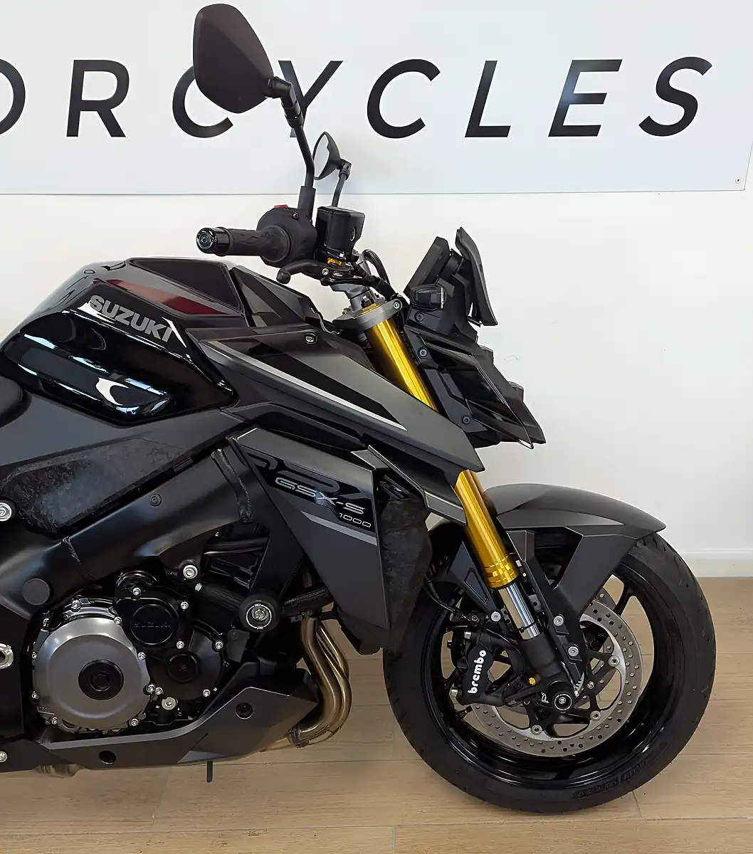 Used 2025 Suzuki GSX-S1000 1000 Black - Interior and Exterior details 6