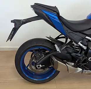 Used 2025 Suzuki GSX-S1000 1000 Blue - Interior and Exterior details 12