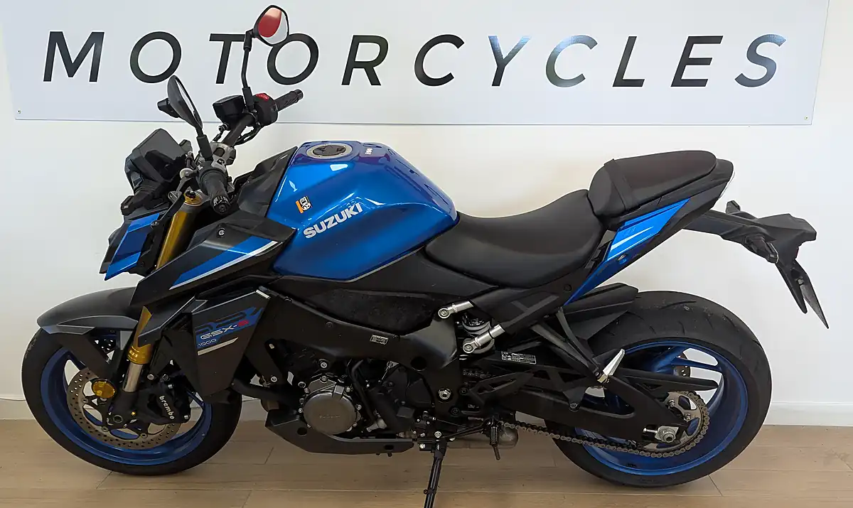 Used 2025 Suzuki GSX-S1000 1000 Blue - Interior and Exterior details 3