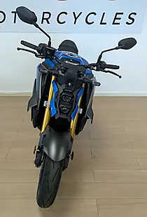 Used 2025 Suzuki GSX-S1000 1000 Blue - Interior and Exterior details 4