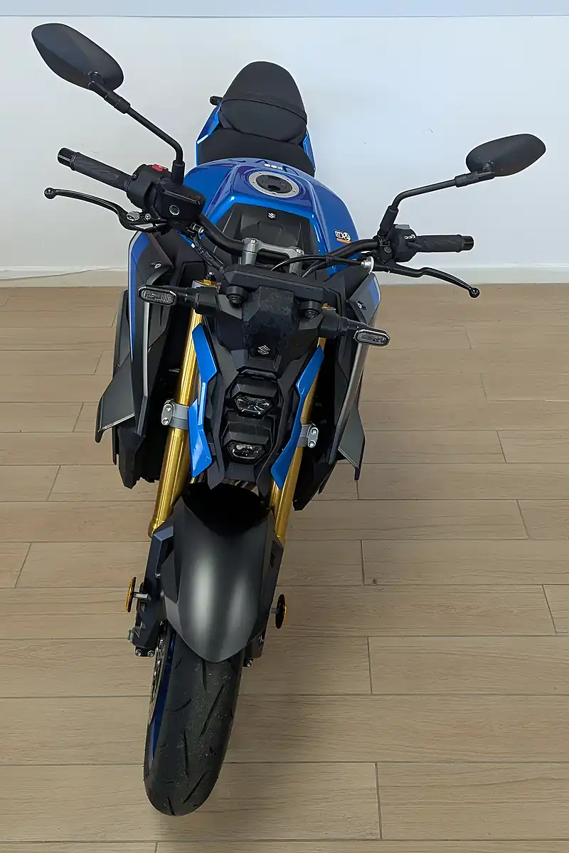 Used 2025 Suzuki GSX-S1000 1000 Blue - Interior and Exterior details 9
