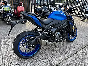 Used 2025 Suzuki GSX-S1000 1000 Metallic Triton Blue (ysf) - Interior and Exterior details 3