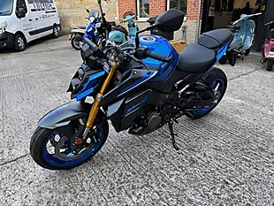 Used 2025 Suzuki GSX-S1000 1000 Metallic Triton Blue (ysf) - Interior and Exterior details 6