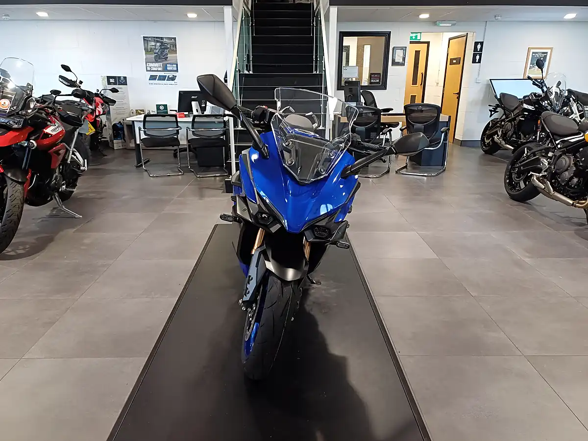 Used 2025 Suzuki GSX-S1000 GT Pearl Vigor Blue - Interior and Exterior details 3