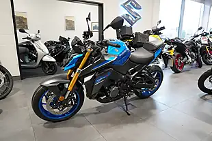 Used 2025 Suzuki GSX-S1000 Metallic Triton Blue - Interior and Exterior details 6