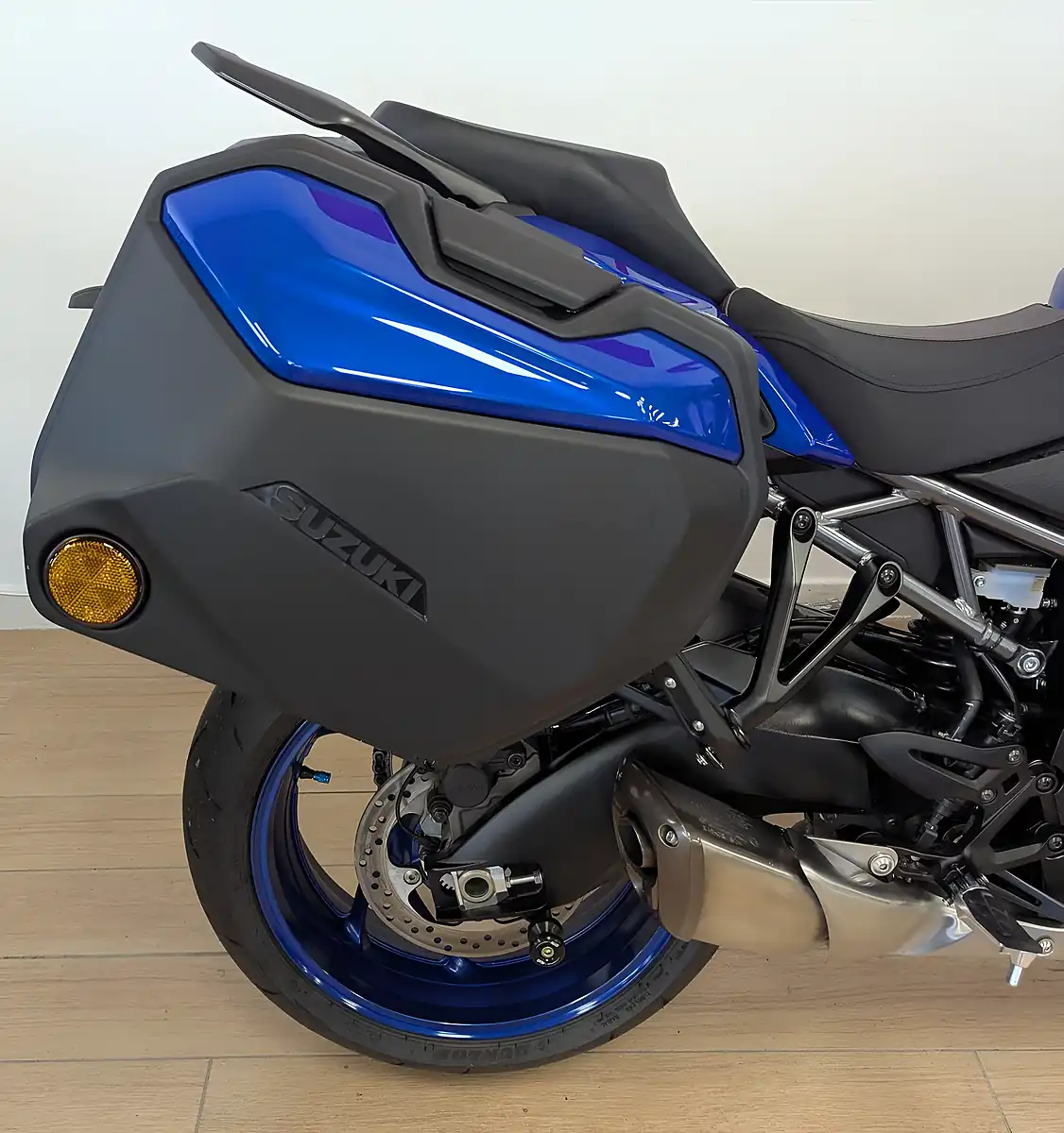 Used 2025 Suzuki GSX-S1000GT Gt+ Blue - Interior and Exterior details 17