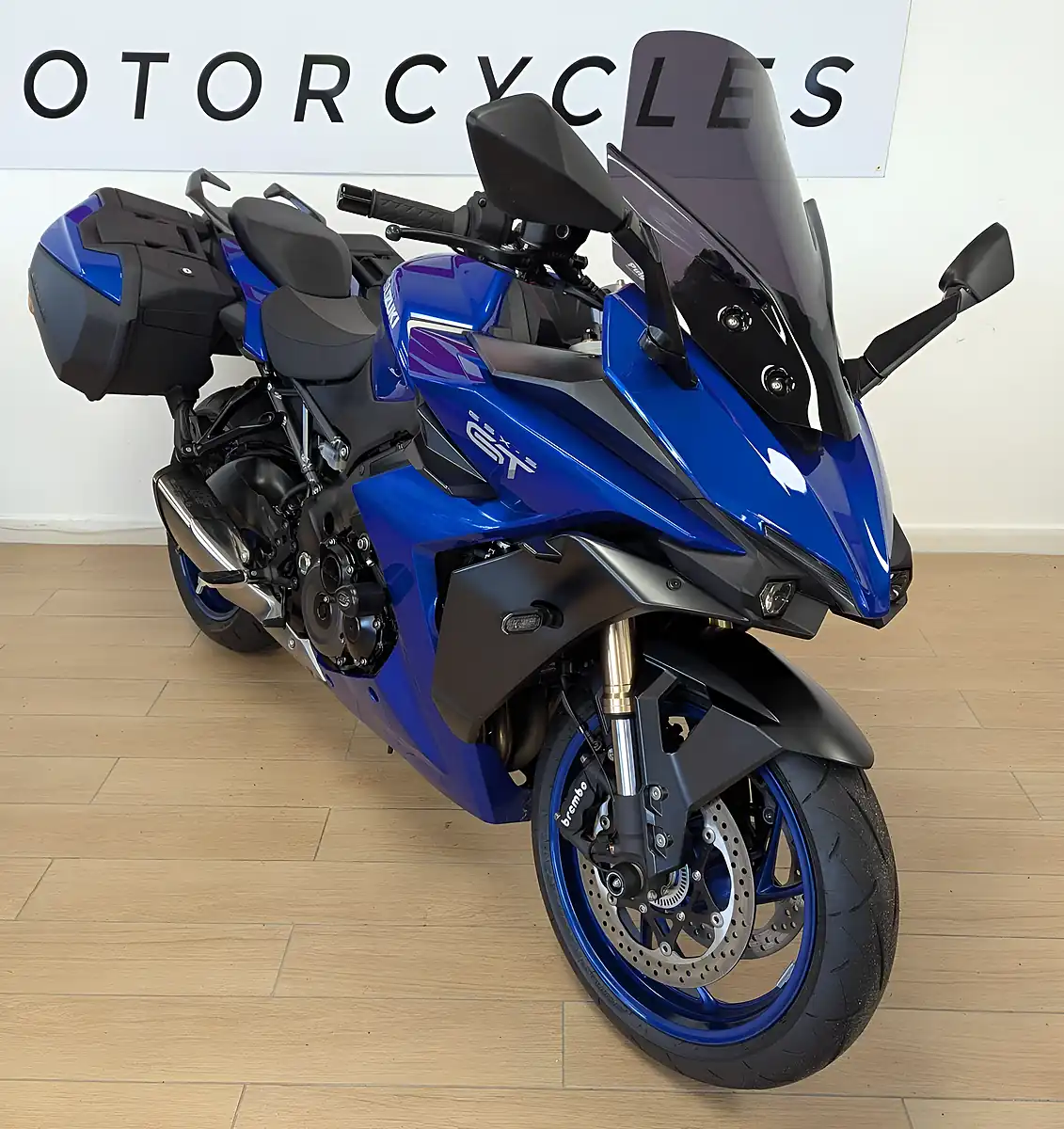Used 2025 Suzuki GSX-S1000GT Gt+ Blue - Interior and Exterior details 2