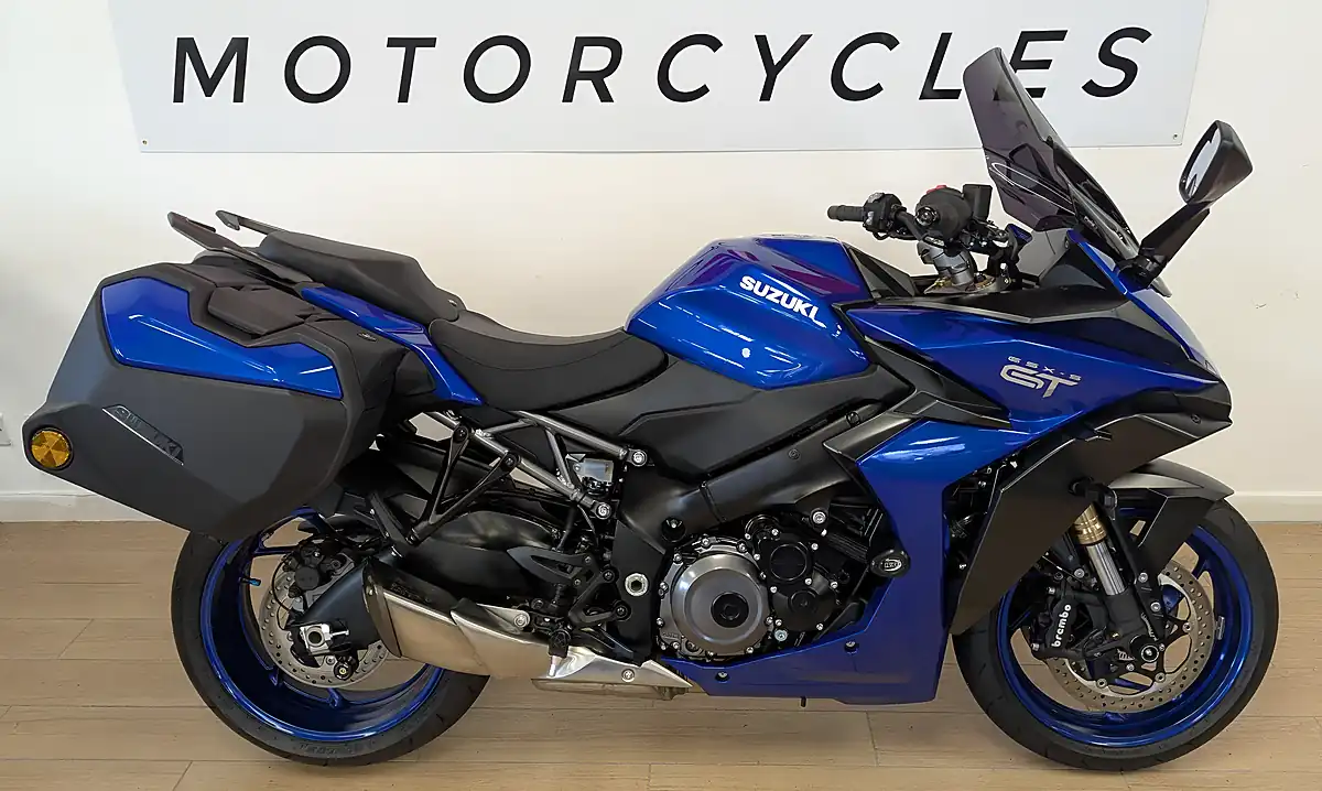 Used 2025 Suzuki GSX-S1000GT Gt+ Blue - Interior and Exterior details 5