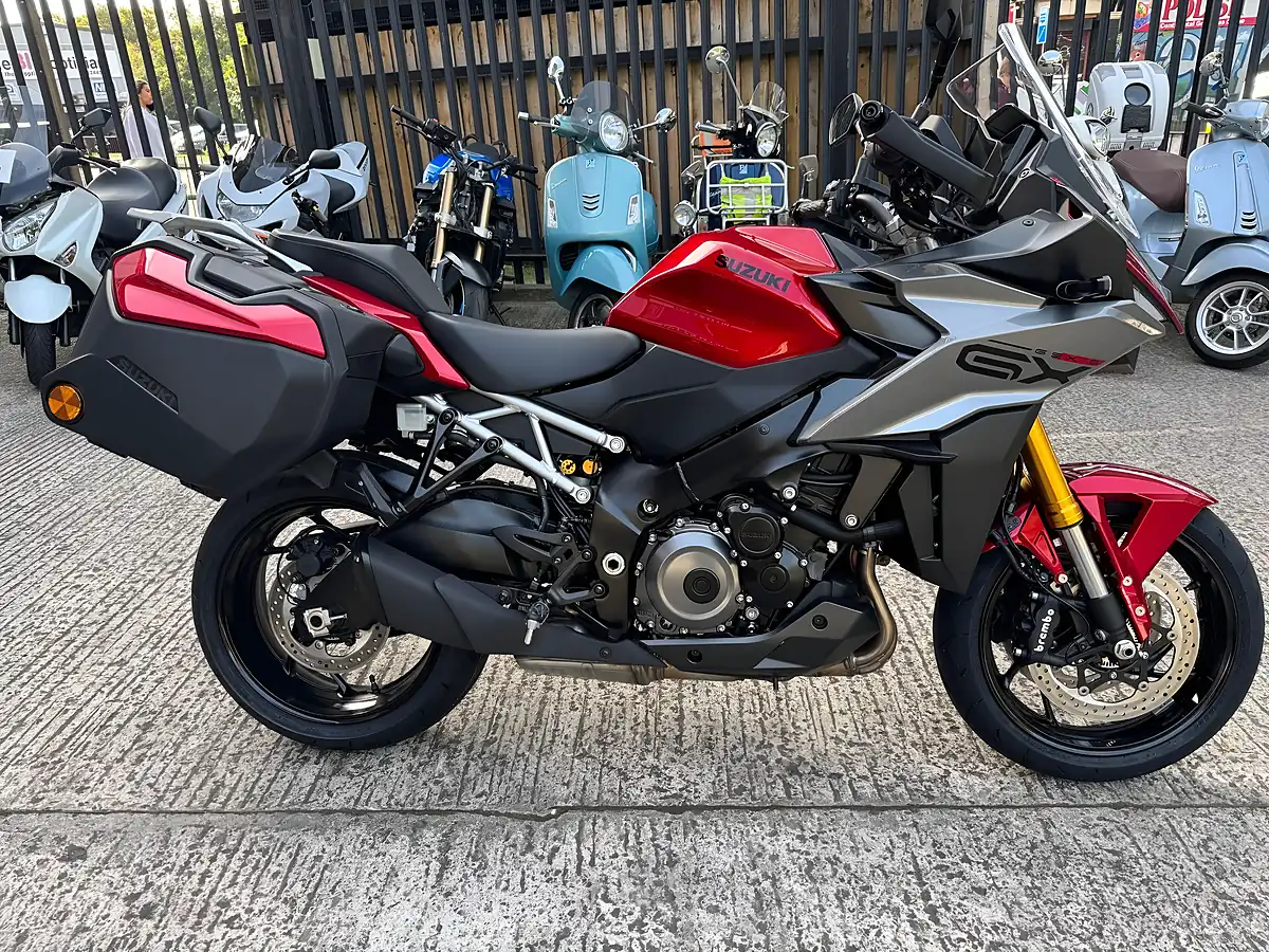 Used 2025 Suzuki GSX-S1000GX+ Constant Mesh Red - Interior and Exterior details 2